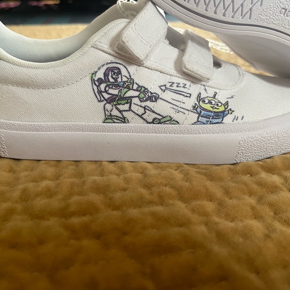 ADIDAS Buzz Lightyear Canvas Sneaker. NWT. Youth Size 3 - Picture 5 of 11